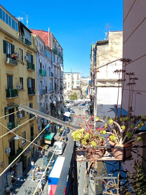 appartamento in vendita a Napoli in zona Pendino / San Giuseppe