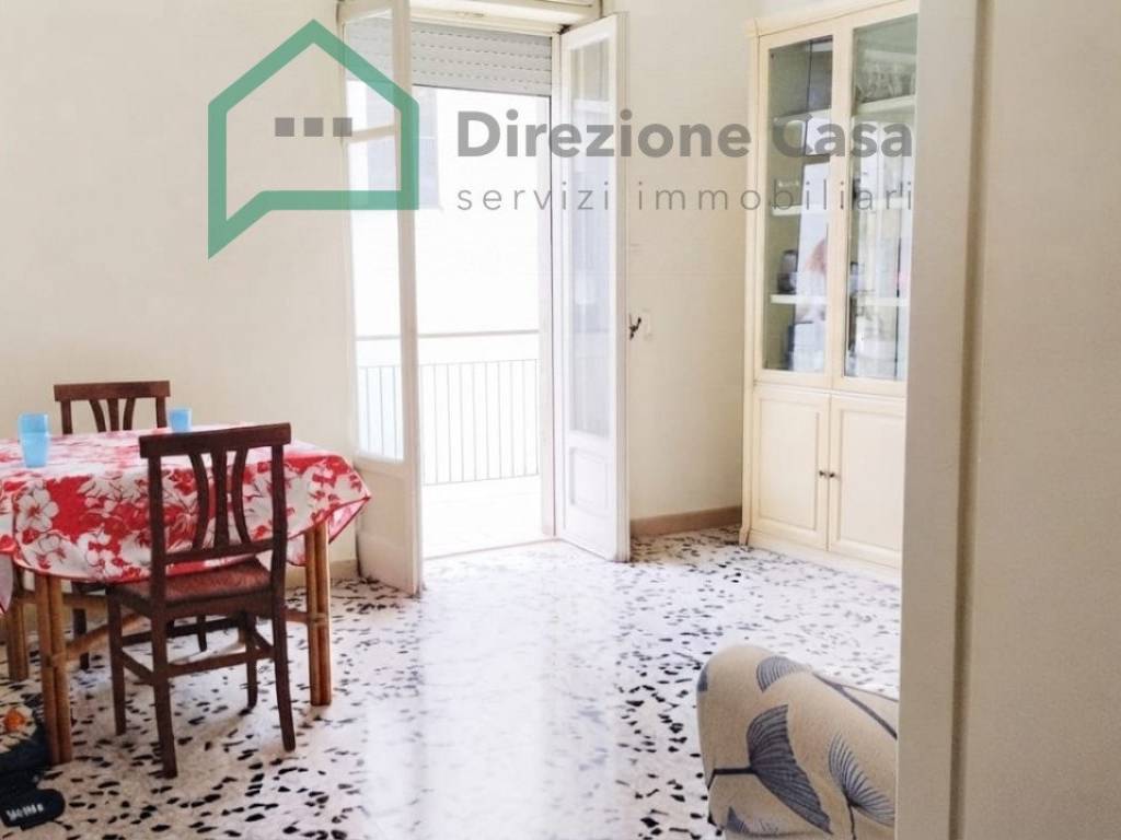appartamento in vendita a Napoli in zona San Carlo all'Arena