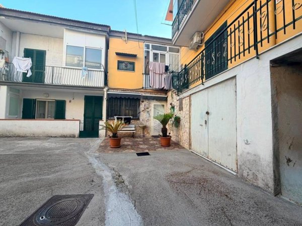 appartamento in vendita a Napoli in zona Pianura