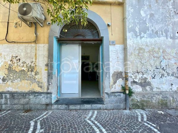 negozio in vendita a Napoli in zona Barra