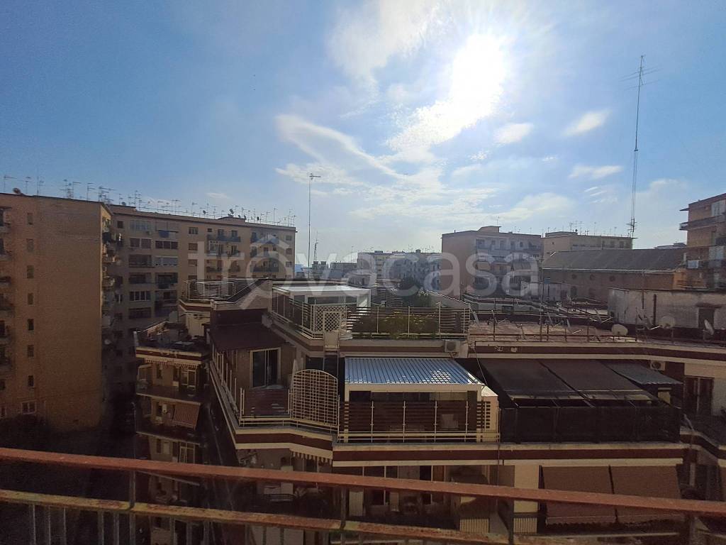 appartamento in vendita a Napoli in zona Arenella