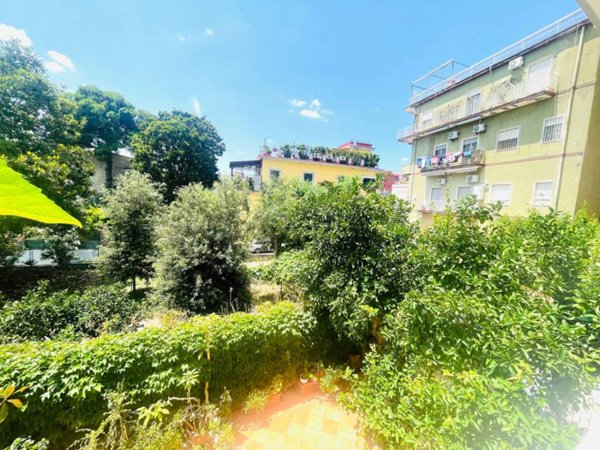 appartamento in vendita a Napoli in zona Vomero