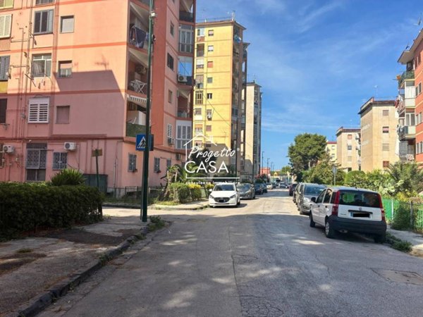 appartamento in vendita a Napoli in zona Barra