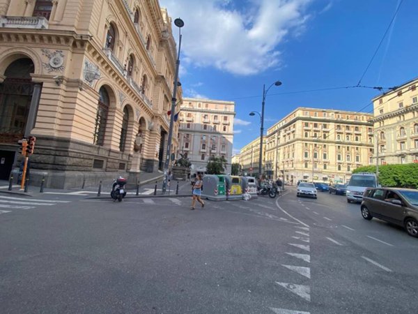 appartamento in vendita a Napoli in zona Centro Antico
