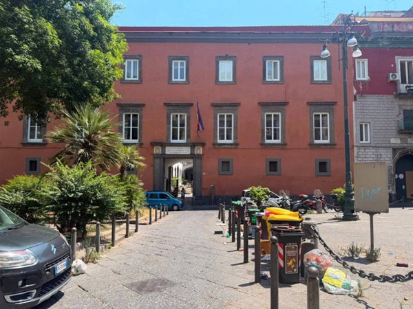 appartamento in vendita a Napoli in zona Centro Antico