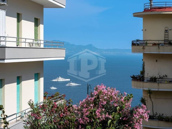 appartamento in vendita a Napoli in zona Vomero