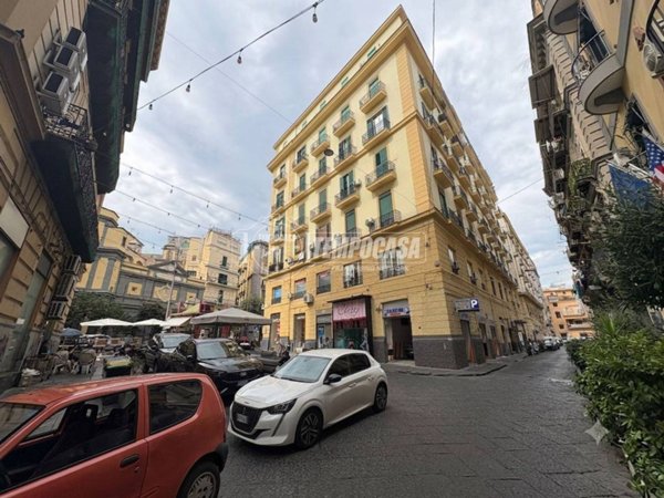 appartamento in vendita a Napoli in zona Stella