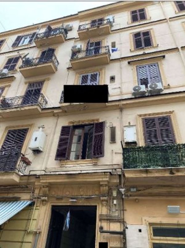 appartamento in vendita a Napoli in zona San Lorenzo