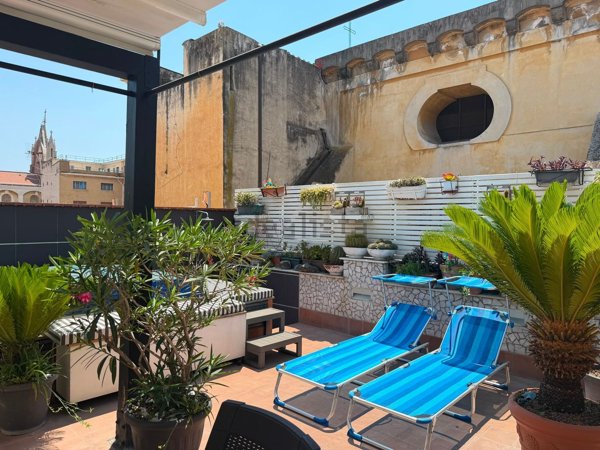 appartamento in vendita a Napoli in zona San Lorenzo