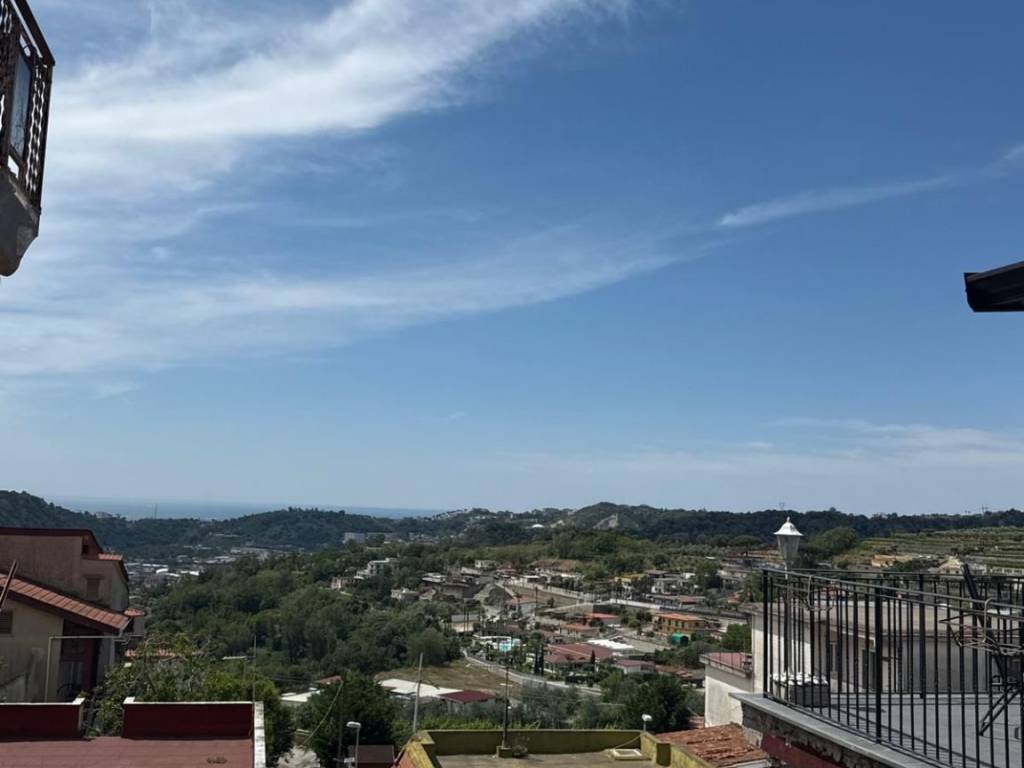 appartamento in vendita a Napoli in zona Bagnoli