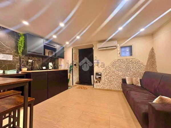 appartamento in vendita a Napoli in zona San Lorenzo