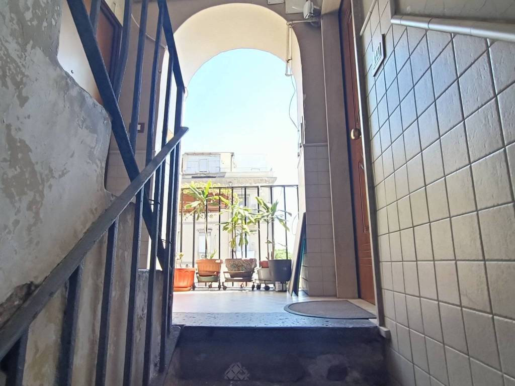 appartamento in vendita a Napoli in zona Pendino / San Giuseppe