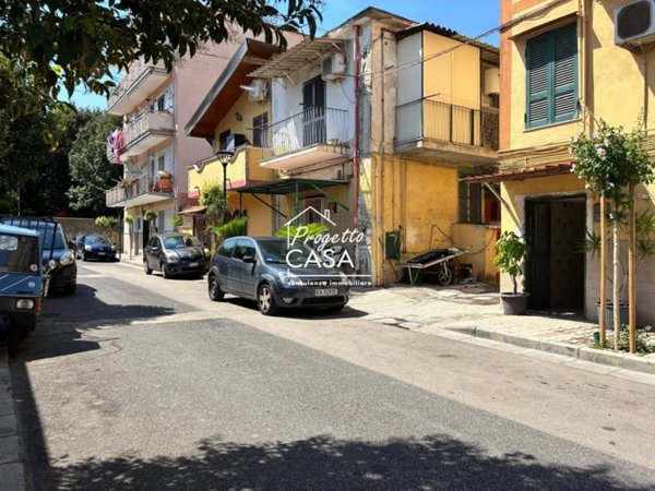 appartamento in vendita a Napoli in zona Barra