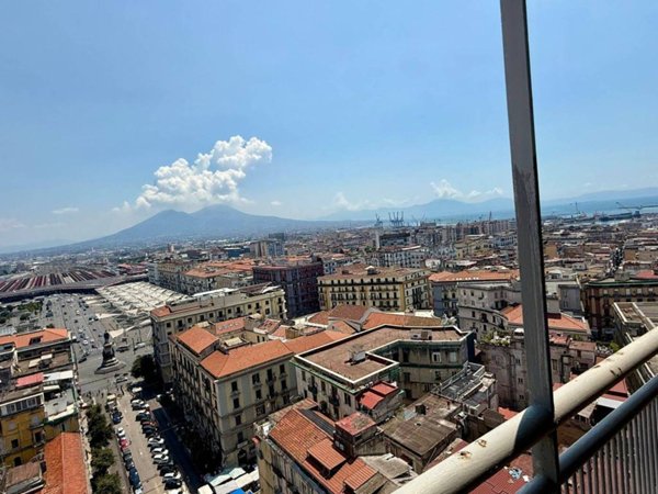 appartamento in vendita a Napoli in zona San Lorenzo