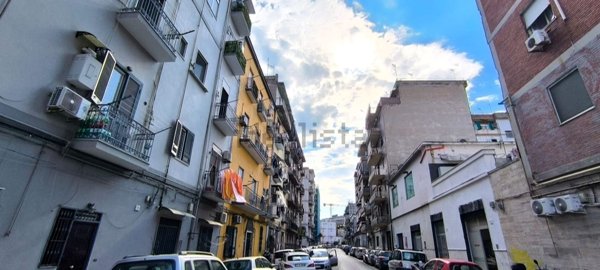 appartamento in vendita a Napoli in zona Vicaria