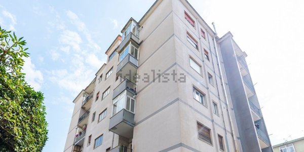 appartamento in vendita a Napoli in zona Arenella