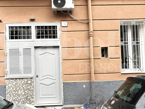 appartamento in vendita a Napoli in zona Vicaria