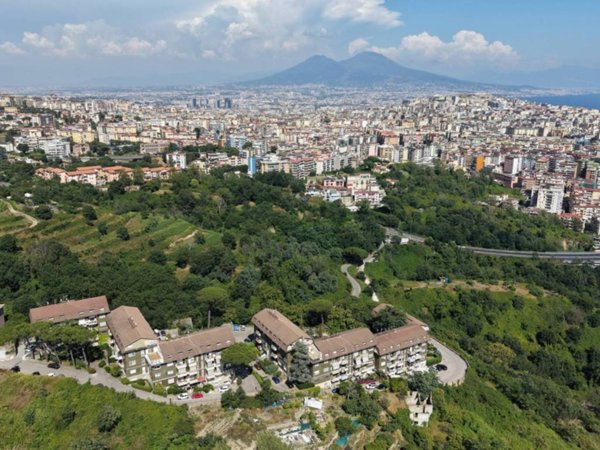 appartamento in vendita a Napoli in zona Camaldoli