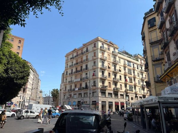 appartamento in vendita a Napoli in zona Montecalvario