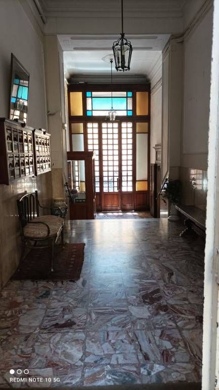 appartamento in vendita a Napoli in zona Chiaia