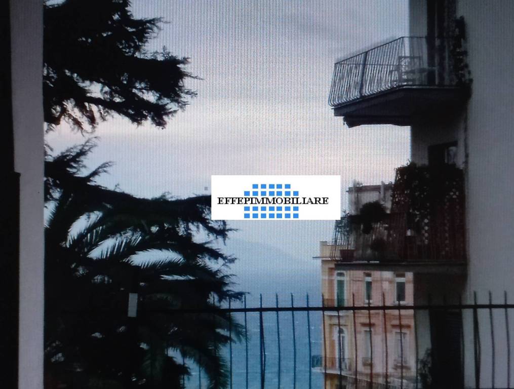 appartamento in vendita a Napoli in zona Posillipo
