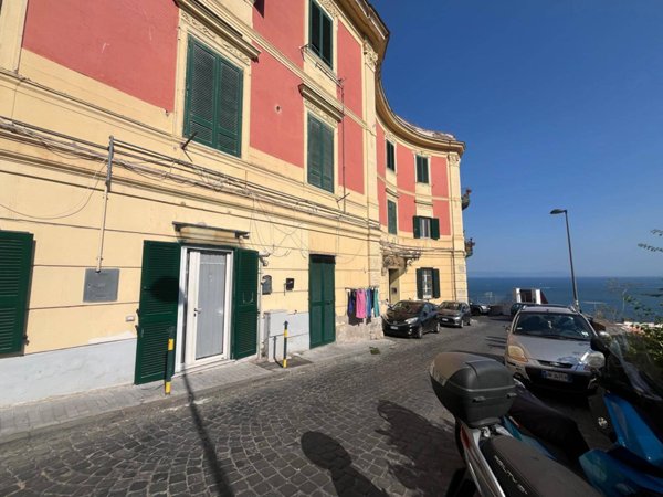 appartamento in vendita a Napoli in zona Posillipo