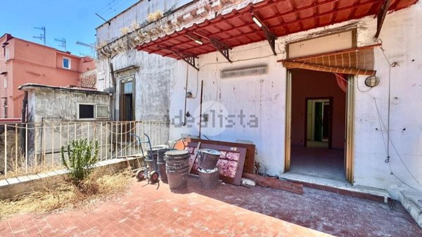 appartamento in vendita a Napoli in zona San Lorenzo