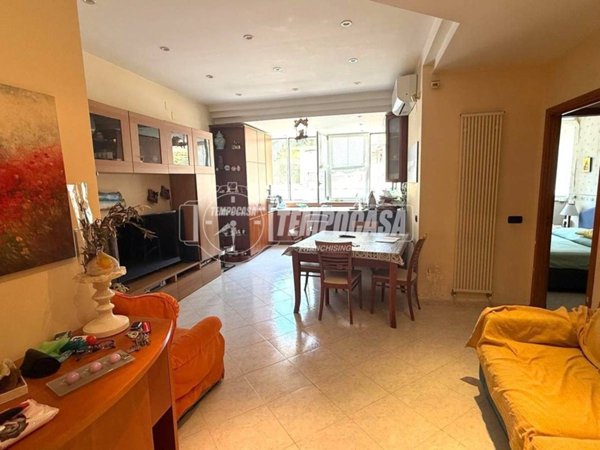 appartamento in vendita a Napoli in zona Fuorigrotta