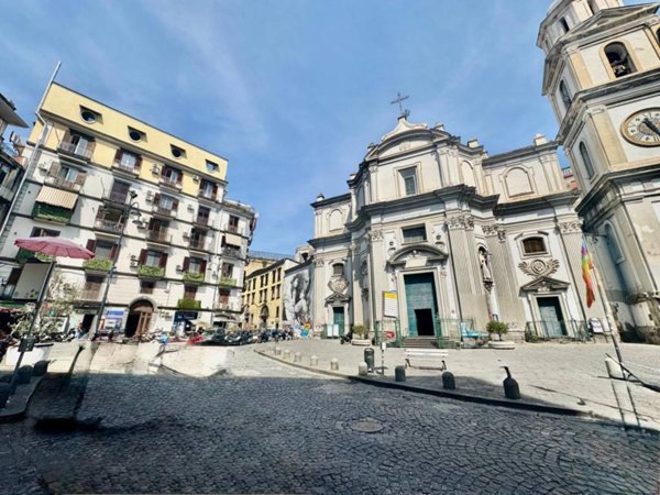 appartamento in vendita a Napoli in zona Stella