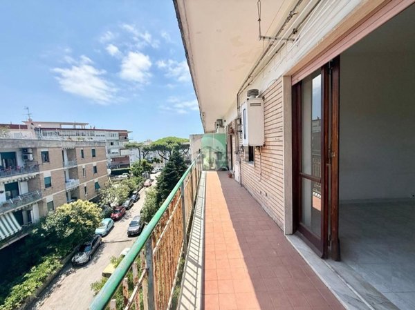 appartamento in vendita a Napoli in zona Posillipo
