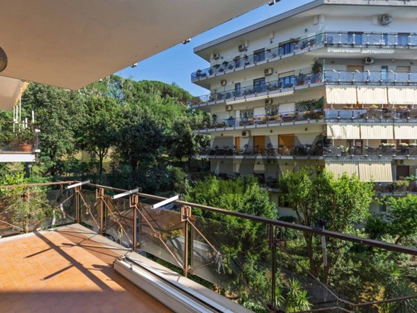 appartamento in vendita a Napoli in zona Vomero