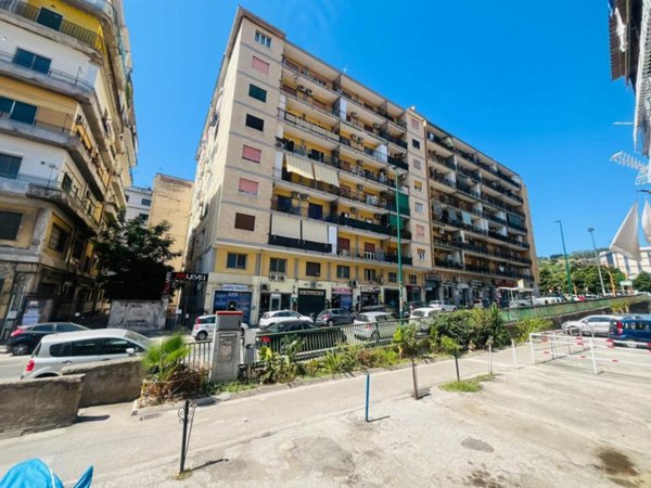 appartamento in vendita a Napoli in zona Fuorigrotta