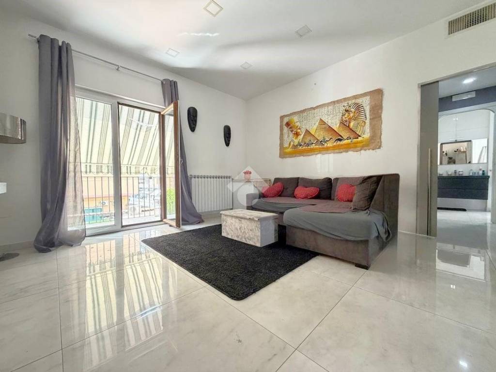 appartamento in vendita a Napoli in zona Bagnoli
