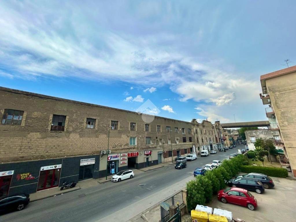 appartamento in vendita a Napoli in zona Poggioreale