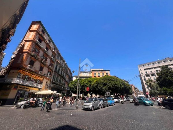 negozio in vendita a Napoli in zona Montecalvario