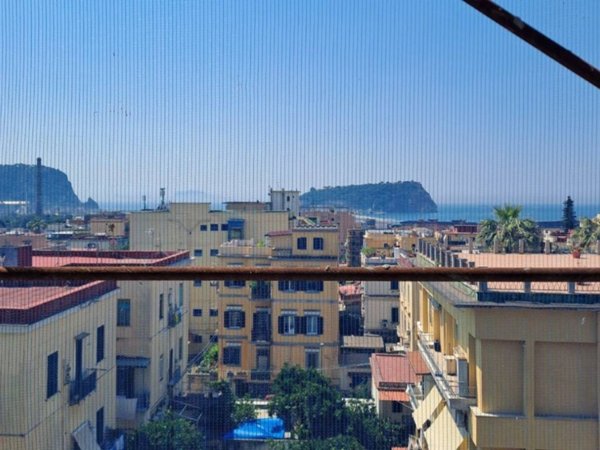 appartamento in vendita a Napoli in zona Bagnoli