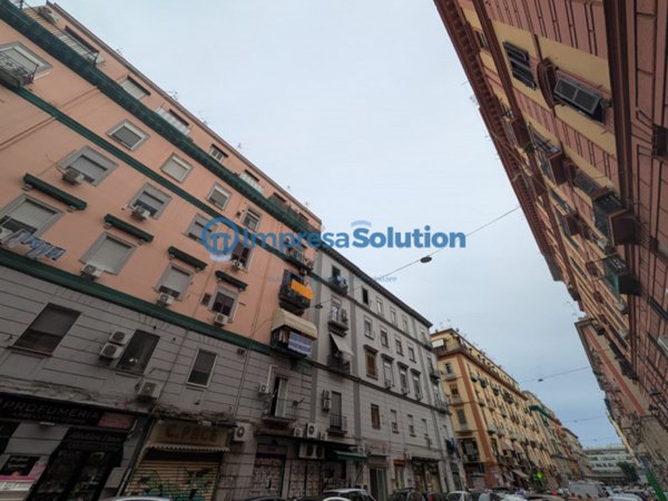 negozio in vendita a Napoli in zona Vicaria