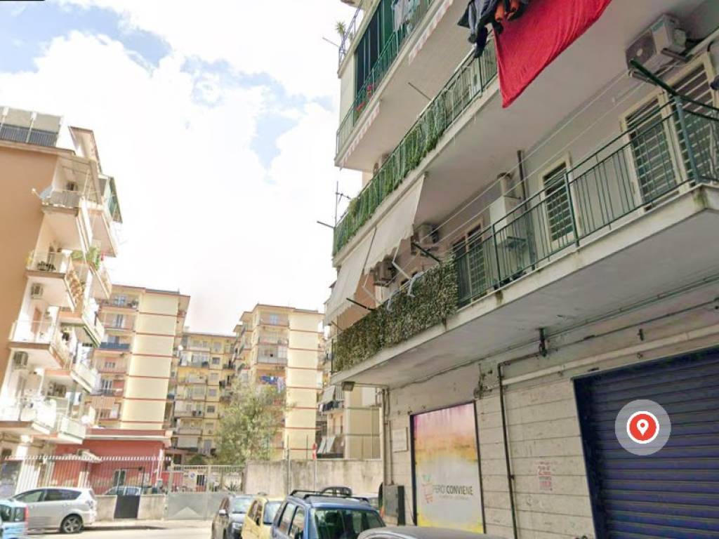 appartamento in vendita a Napoli in zona Bagnoli