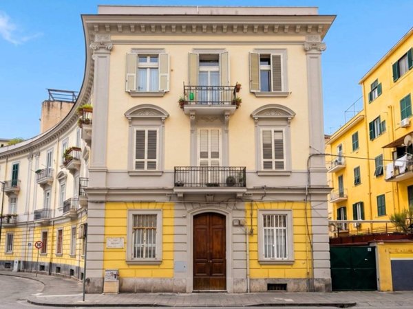 appartamento in vendita a Napoli in zona Bagnoli