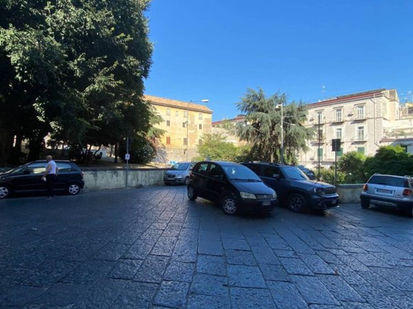 appartamento in vendita a Napoli in zona Stella