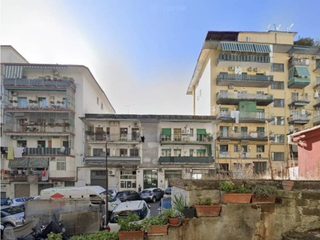 appartamento in vendita a Napoli in zona Fuorigrotta