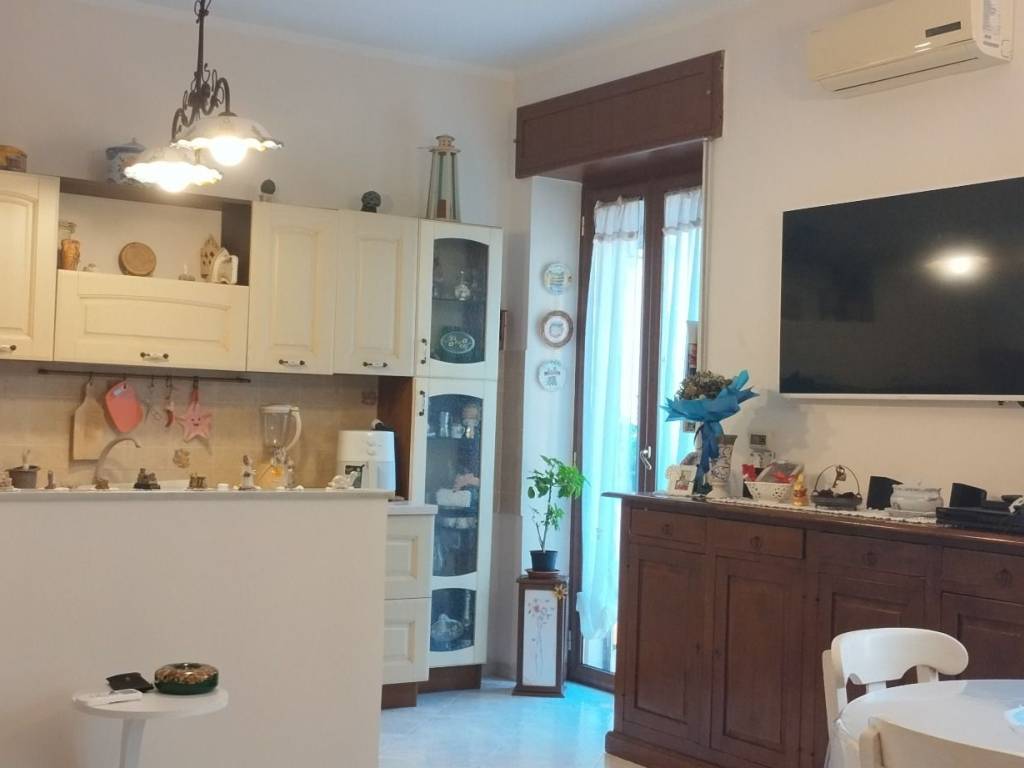 appartamento in vendita a Napoli in zona Bagnoli