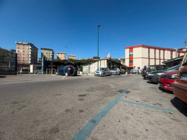 appartamento in vendita a Napoli in zona Fuorigrotta