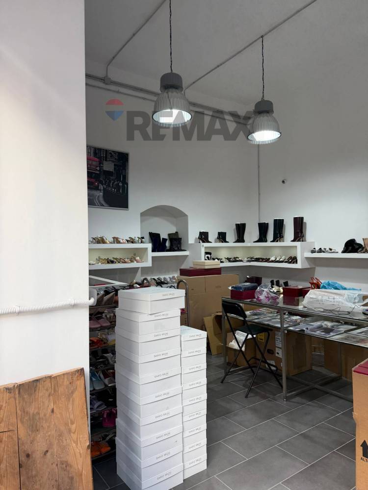 negozio in vendita a Napoli