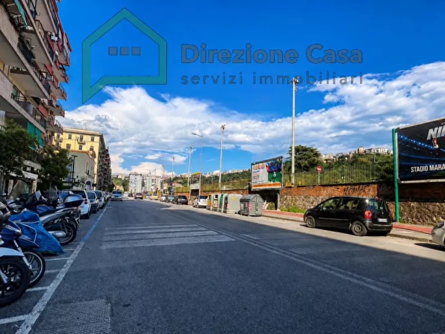 negozio in vendita a Napoli in zona Fuorigrotta