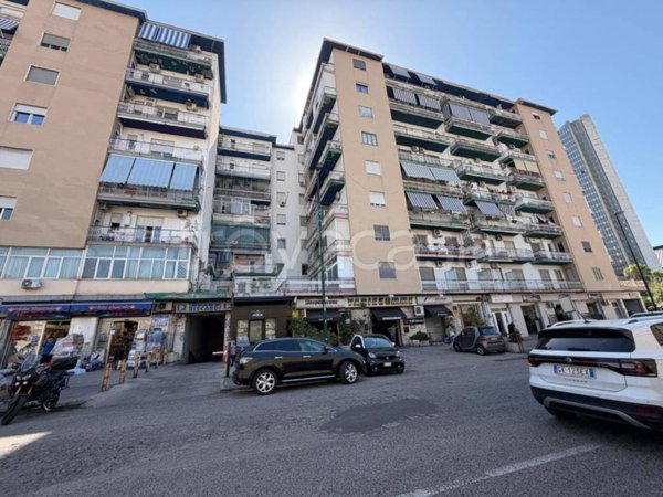 appartamento in vendita a Napoli in zona Poggioreale