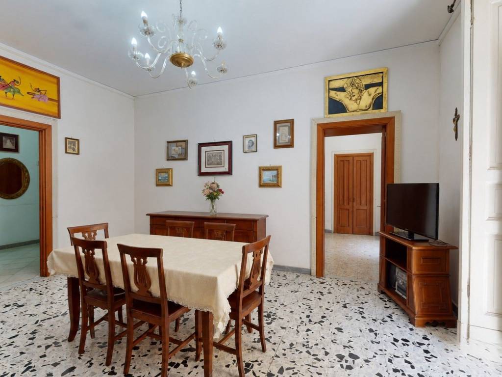 appartamento in vendita a Napoli in zona Pendino / San Giuseppe