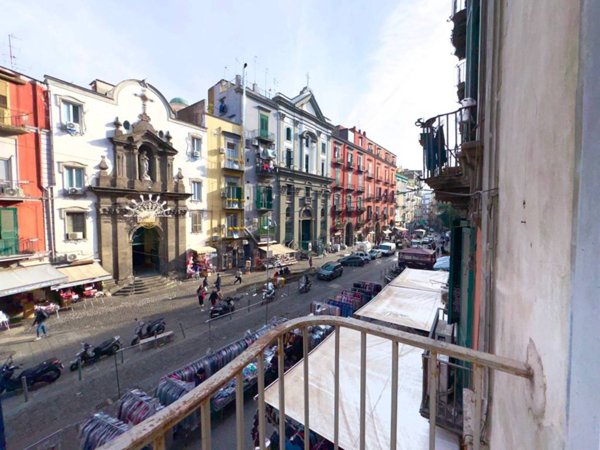 appartamento in vendita a Napoli in zona Stella
