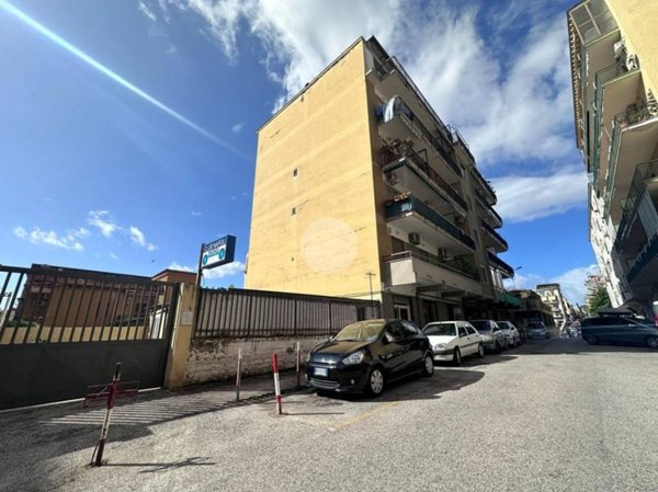 appartamento in vendita a Napoli in zona Bagnoli