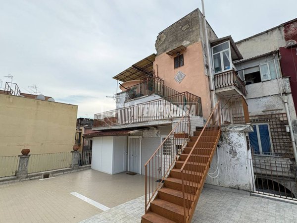 appartamento in vendita a Napoli in zona Miano